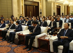 Uczestnicy misji gospodarczej do Chin wraz z przedstwicielami chińskiego biznesu podczas oficjalnego spotkania