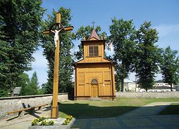 obiekty w Żeliszwie Podkościelnym, kaplica  i krzyż
