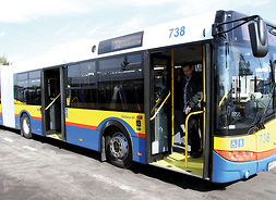 autobus w barwach MPK Płock