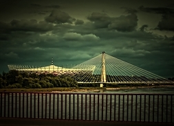 Most Świętokrzyski na tle Stadionu Narodowego widziany z Mostu Śląsko-Dąbrowskiego