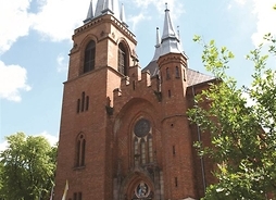 neogotycki kościół