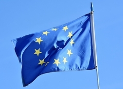Obraz Capri23auto z Pixabay, przedstawia flagę Unii Euroepejskie