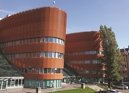 nowoczesny budynek
