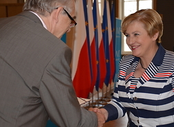 Członek zarządu województwa mazowieckiego Elżbieta Lanc i minister zdrowia Marian Zembala podczas pierwszego posiedzenia Komitetu Sterującego ds. koordynacji interwencji Europejskiego Funduszu Inwestycji Strategicznych