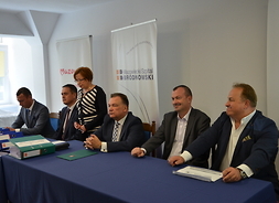 Pomiędzy samorządem województwa a wykonawcą – firmą Cube ITG podpisano umowę, dzięki której 23 mazowieckie szpitale przejdą rewolucję informatyczną