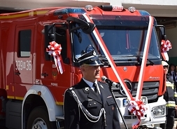 nowy samochód pożarniczo-gaśniczy dla jednostki