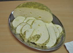 Produkt mleczarski - – trzepowski ser podpuszczkowy w ziołowej posypce, Katarzyna Białoskórska z Płocka