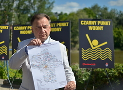 Prezentuje mapę Czarnych Punktów Wodnych na Mazowszu