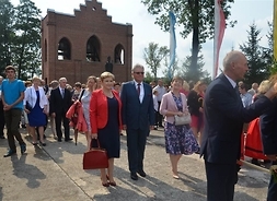 Przedstawicielka samorządu Mazowsza idzie ramię w ramię ze starostą Ostrowi Mazowieckiej