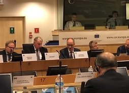 posiedzenie Komitetu Regionów w Brukseli, przemawia Sekretarz Parlamentu Europejskiego Klaus Welle