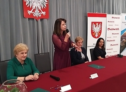 Przemawia Janina Ewa Orzełowska
