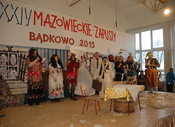 Zespoły prezentowały się na scenie w Szkole Podstawowej w Bądkowie