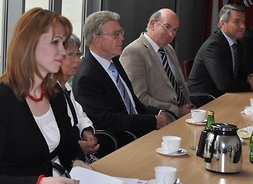 Wizyta gości ze Stuttgartu jest efektem współpracy z Mazowieckim Biurem Planowania Regionalnego, dotyczącej m.in. wspólnych prac w ramach Stowarzyszenia METREX
