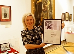 Dyrektor muzeum Aneta Oborny z nagrodą