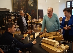 Jury z zestawem instrumentów Mateusza Raszewskiego uhonorowanego nagrodą specjalną