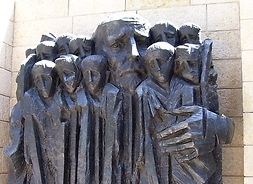 Pomnik Janusza Korczka w Izraelu